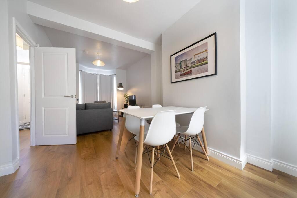 בלפסט Cosy 2 Bedroom Town House Close To City Centre מראה חיצוני תמונה
