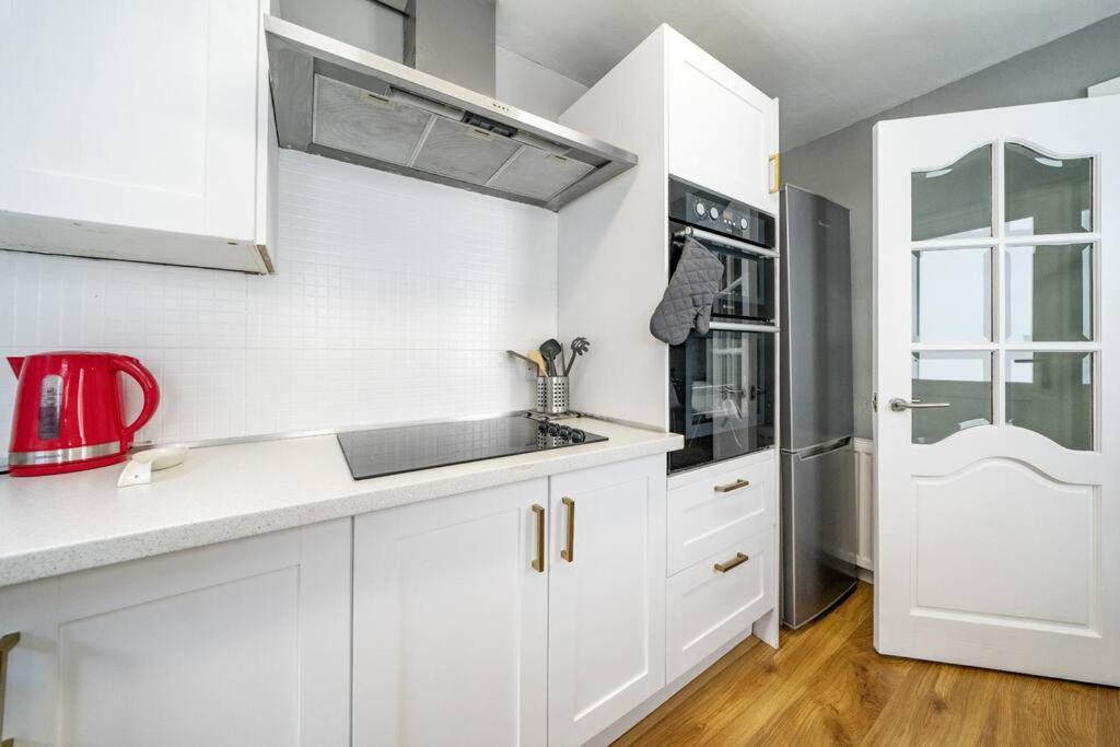 בלפסט Cosy 2 Bedroom Town House Close To City Centre מראה חיצוני תמונה