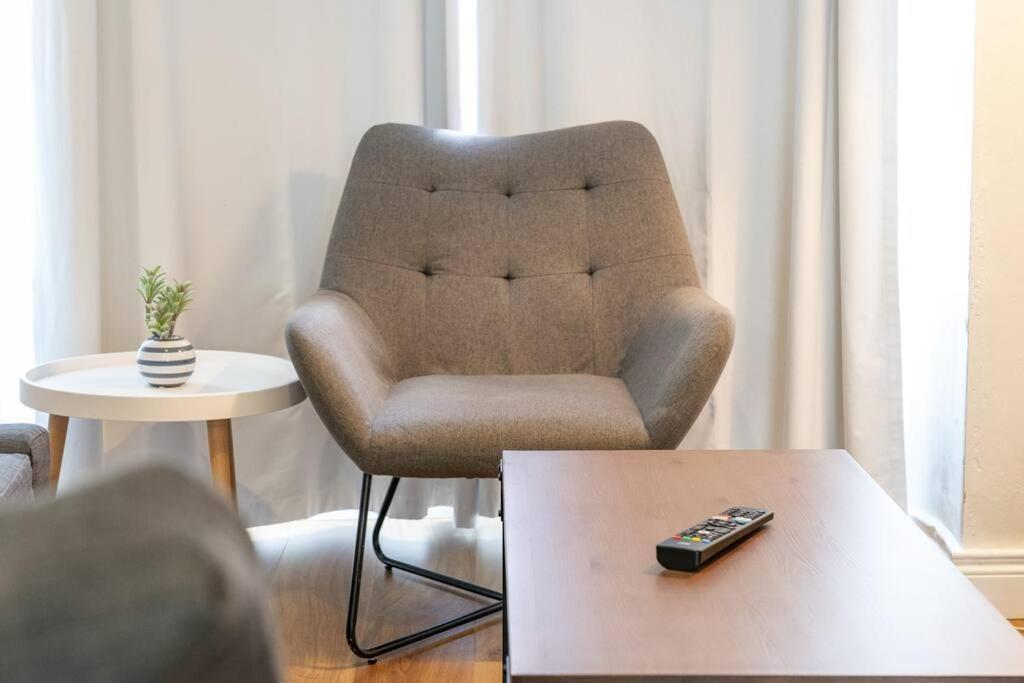בלפסט Cosy 2 Bedroom Town House Close To City Centre מראה חיצוני תמונה