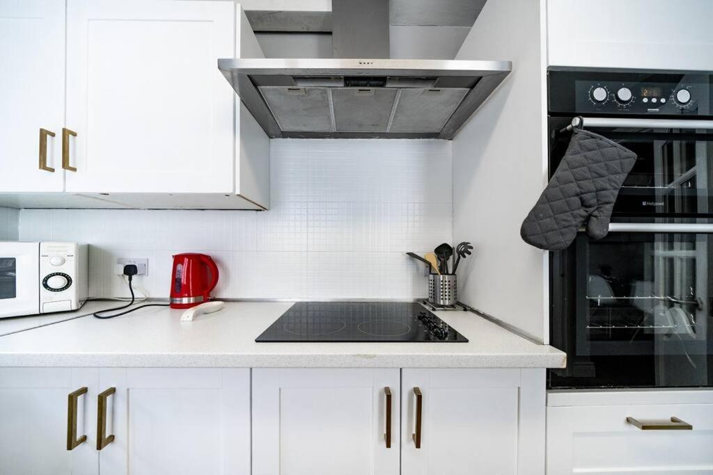 בלפסט Cosy 2 Bedroom Town House Close To City Centre מראה חיצוני תמונה